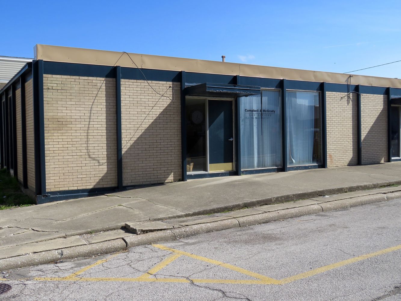104 E Chestnut St, Gillespie, IL 62033